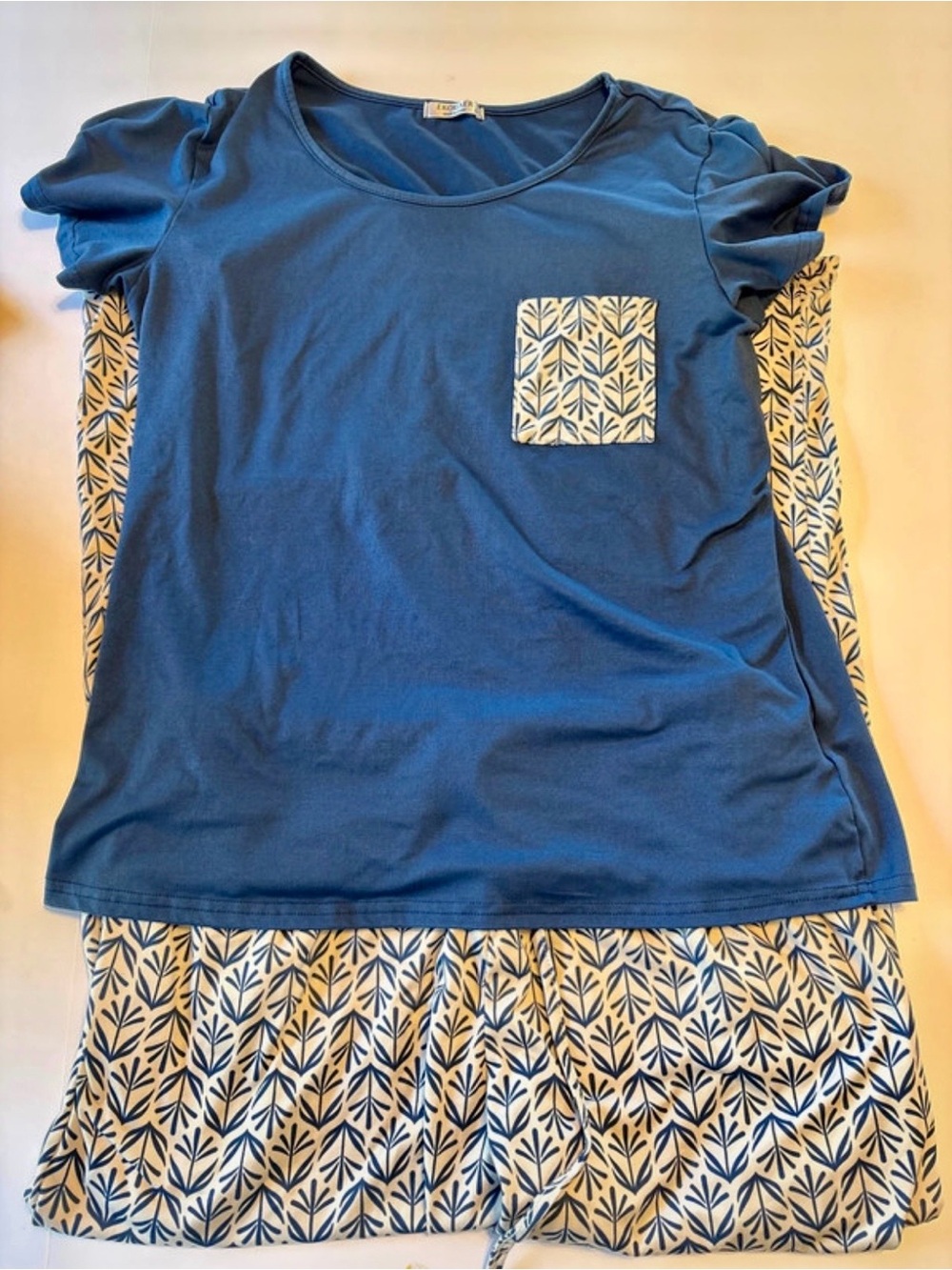 Women's Blue Short Sleeve Pajama Set/lounge set with Patterned Pocket
